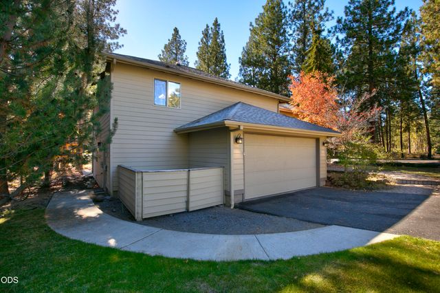2747 NW Whitworth Way, Bend, OR 97703