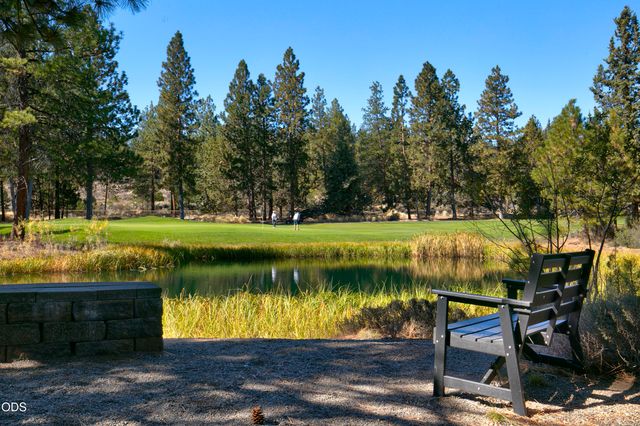 2747 NW Whitworth Way, Bend, OR 97703