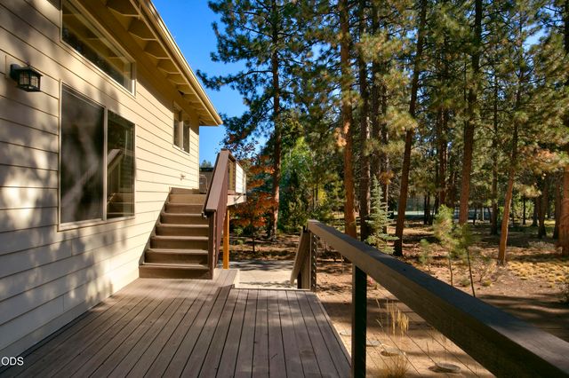 2747 NW Whitworth Way, Bend, OR 97703