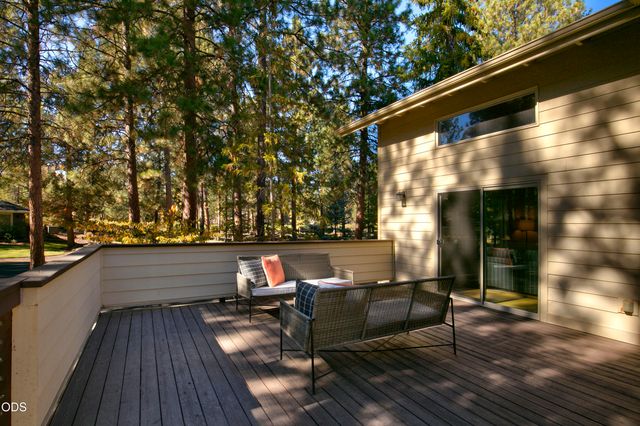 2747 NW Whitworth Way, Bend, OR 97703