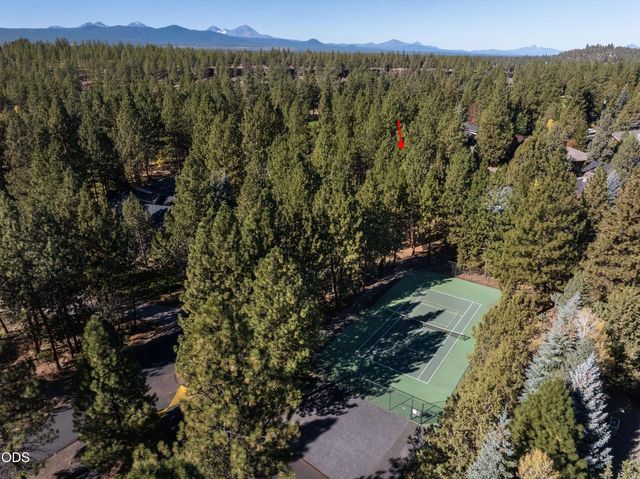 2747 NW Whitworth Way, Bend, OR 97703