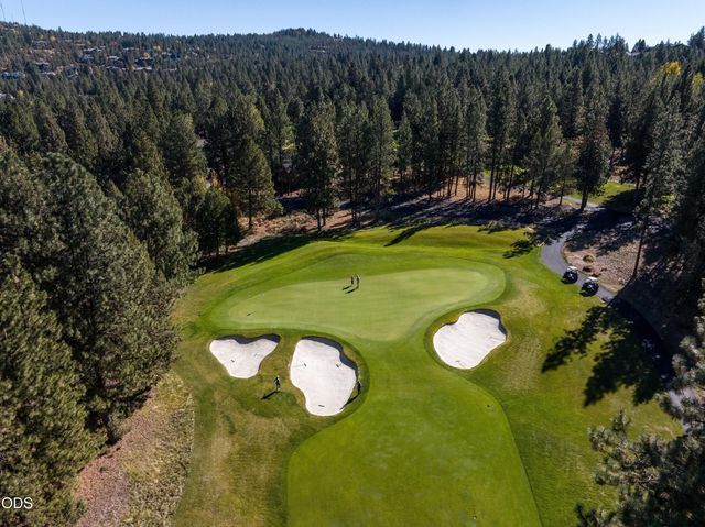 2747 NW Whitworth Way, Bend, OR 97703