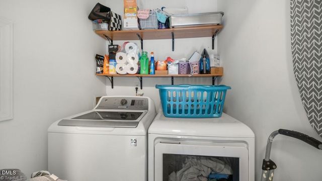 970 Winterside Lane, Winston Salem, NC 27101