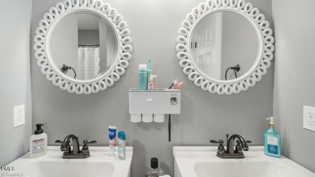 970 Winterside Lane, Winston Salem, NC 27101