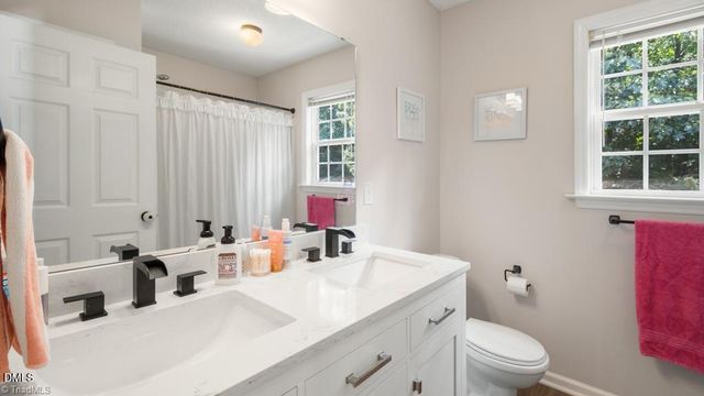 970 Winterside Lane, Winston Salem, NC 27101