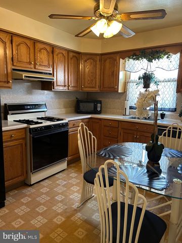 9811 MONTOUR ST, Philadelphia, PA 19115