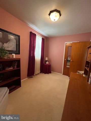 9811 MONTOUR ST, Philadelphia, PA 19115