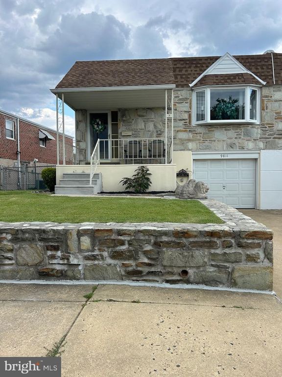 9811 MONTOUR ST, Philadelphia, PA 19115