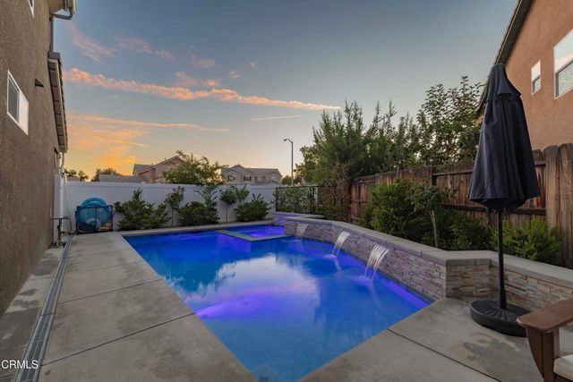 1408 Waterfall Lane, Bakersfield, CA 93311