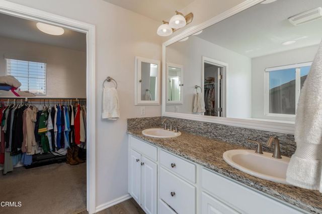 1408 Waterfall Lane, Bakersfield, CA 93311