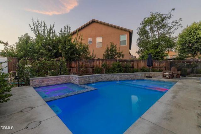 1408 Waterfall Lane, Bakersfield, CA 93311