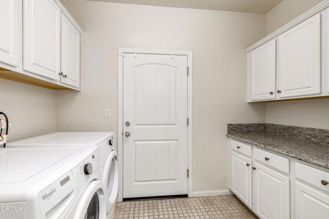 1408 Waterfall Lane, Bakersfield, CA 93311