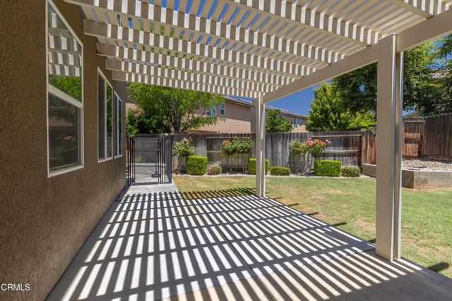 1408 Waterfall Lane, Bakersfield, CA 93311