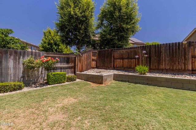 1408 Waterfall Lane, Bakersfield, CA 93311