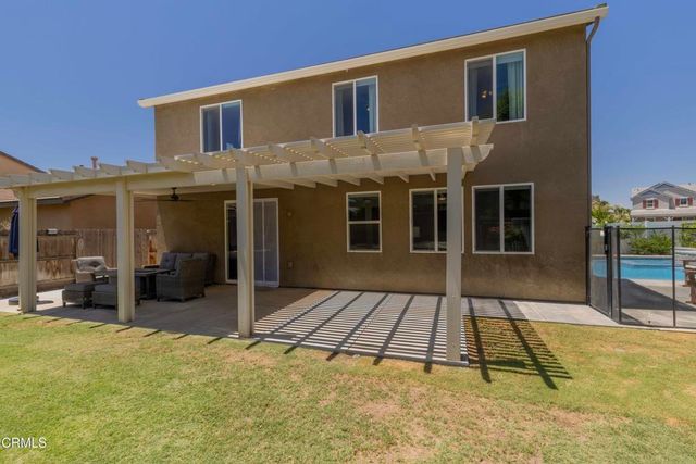 1408 Waterfall Lane, Bakersfield, CA 93311