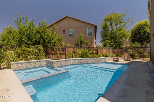 1408 Waterfall Lane, Bakersfield, CA 93311