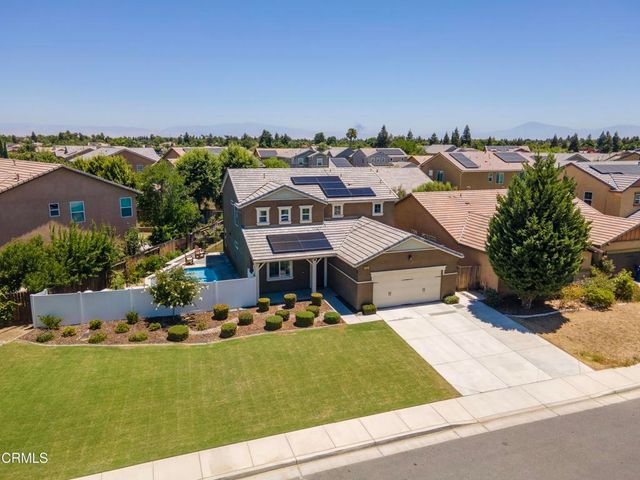 1408 Waterfall Lane, Bakersfield, CA 93311