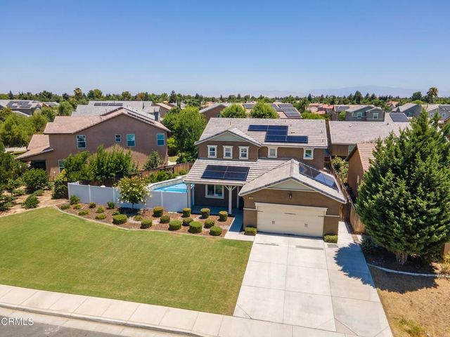 1408 Waterfall Lane, Bakersfield, CA 93311