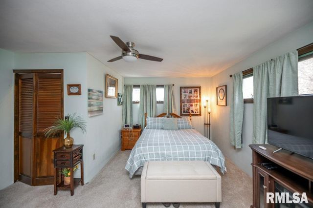 2611 W BELLE VISTA Court, West Peoria, IL 61604
