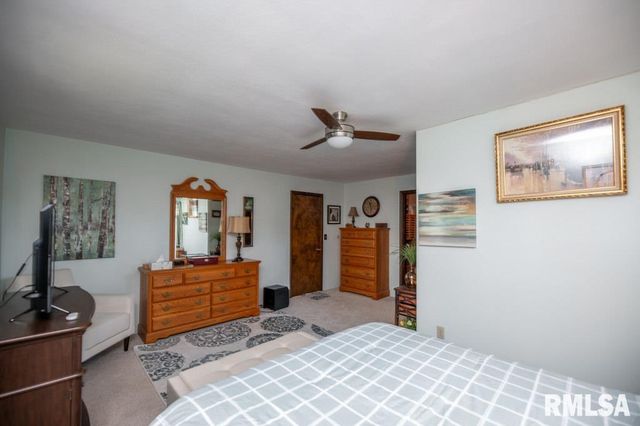 2611 W BELLE VISTA Court, West Peoria, IL 61604