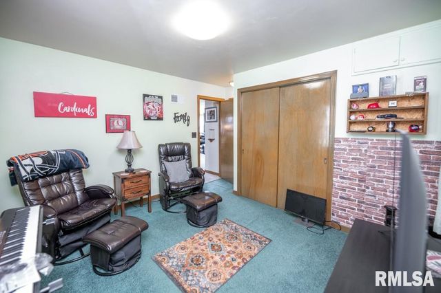 2611 W BELLE VISTA Court, West Peoria, IL 61604