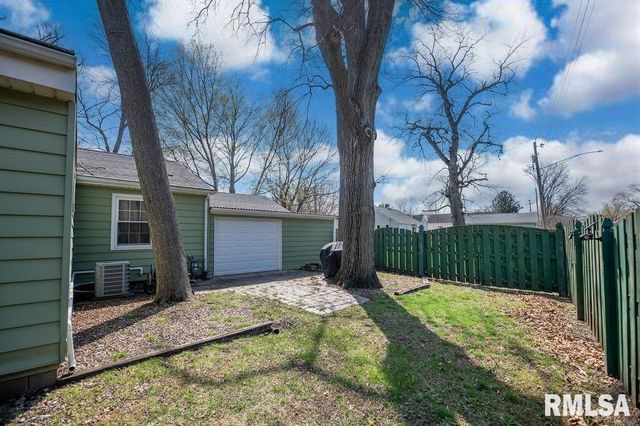 2611 W BELLE VISTA Court, West Peoria, IL 61604