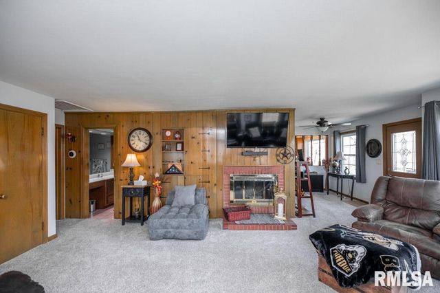 2611 W BELLE VISTA Court, West Peoria, IL 61604