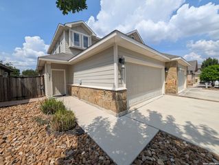 727 Gristmill Dr, New Braunfels, TX 78130