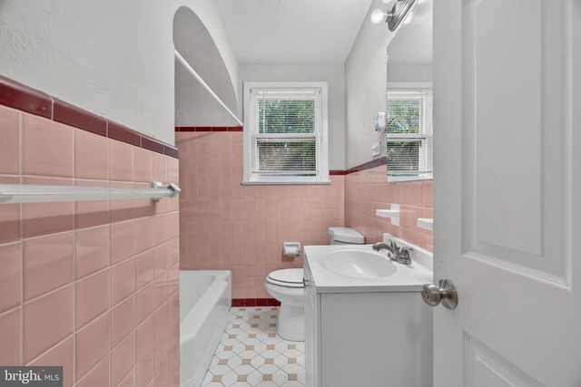 1653 E WHEAT RD, Vineland, NJ 08360
