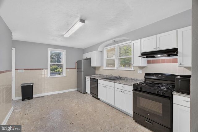 1653 E WHEAT RD, Vineland, NJ 08360