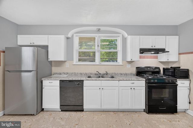 1653 E WHEAT RD, Vineland, NJ 08360