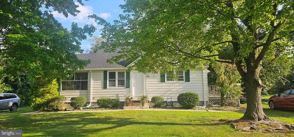 1653 E WHEAT RD, Vineland, NJ 08360