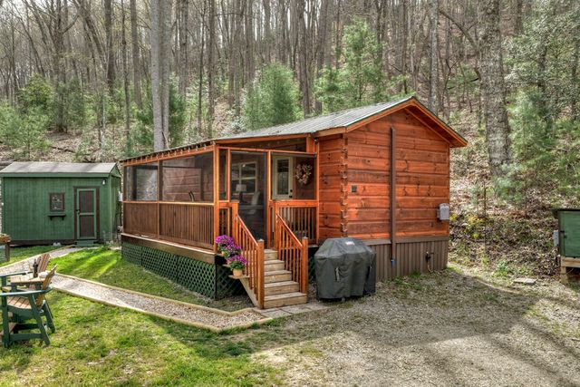 57 Meadow Hill, Morganton, GA 30560