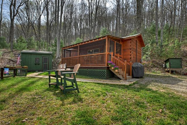 57 Meadow Hill, Morganton, GA 30560