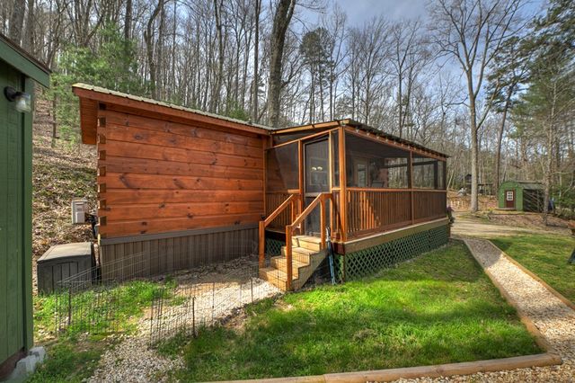 57 Meadow Hill, Morganton, GA 30560