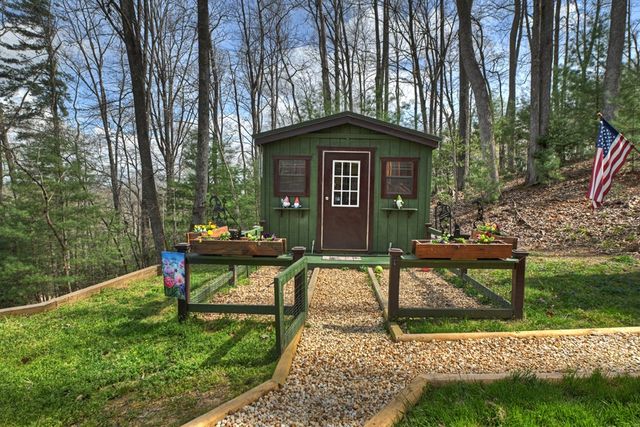 57 Meadow Hill, Morganton, GA 30560