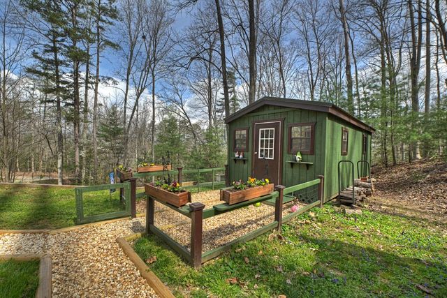57 Meadow Hill, Morganton, GA 30560
