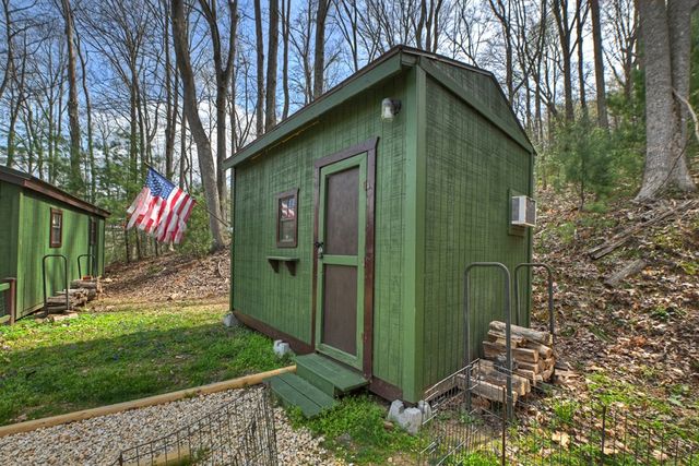 57 Meadow Hill, Morganton, GA 30560