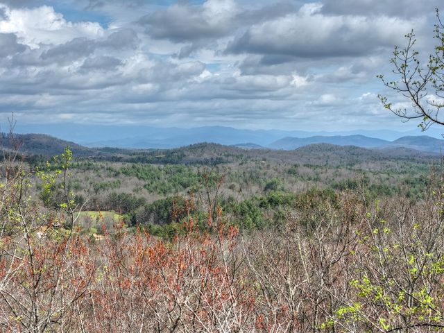 57 Meadow Hill, Morganton, GA 30560