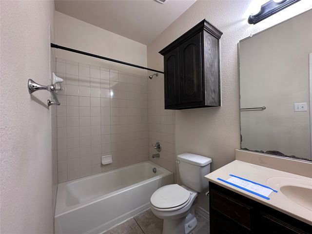 702 Carolyn T Hunt Drive, Cedar Hill, TX 75104