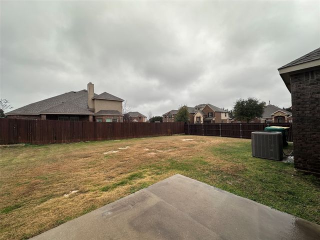702 Carolyn T Hunt Drive, Cedar Hill, TX 75104