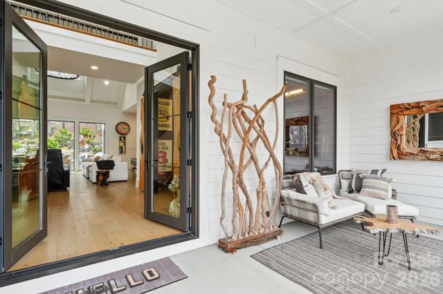 16610 Reinsch Drive, Davidson, NC 28036