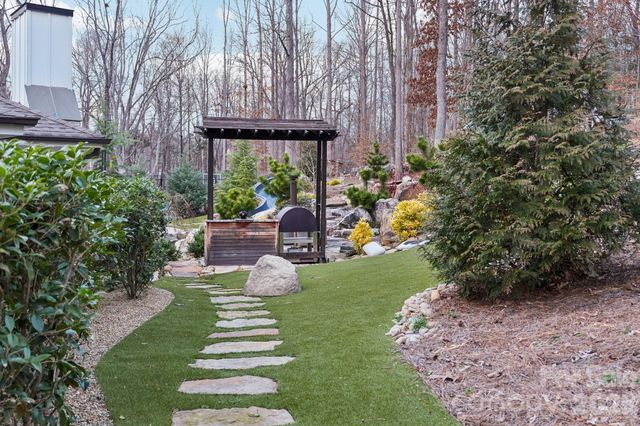 16610 Reinsch Drive, Davidson, NC 28036