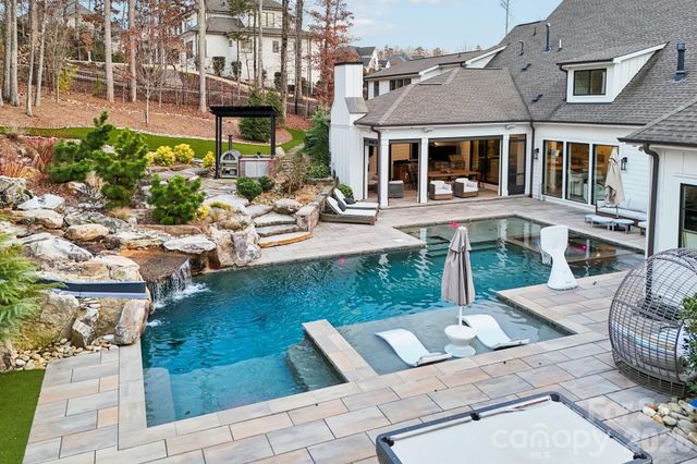 16610 Reinsch Drive, Davidson, NC 28036