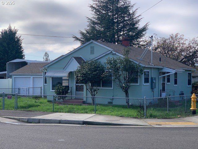 1672 Nw DOGWOOD St, Roseburg, OR 97471