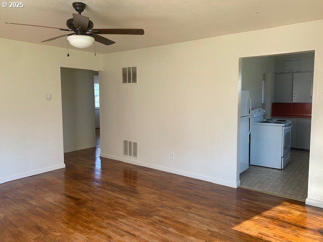 1672 Nw DOGWOOD St, Roseburg, OR 97471