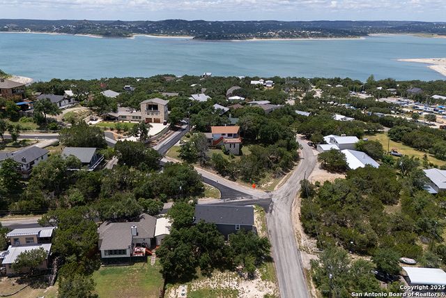 624 Highland, Canyon Lake, TX 78133