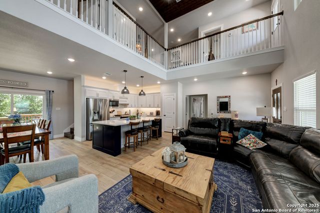 624 Highland, Canyon Lake, TX 78133