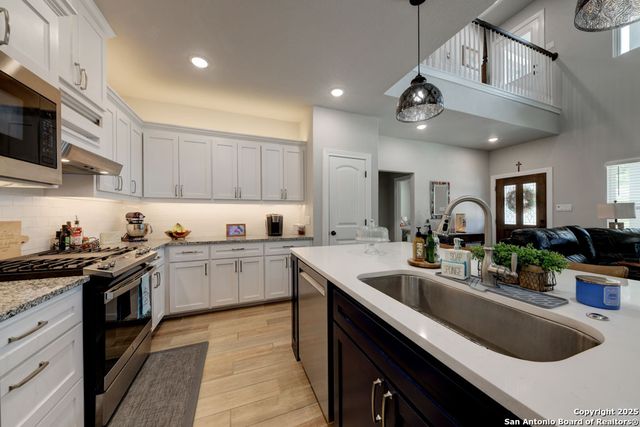 624 Highland, Canyon Lake, TX 78133