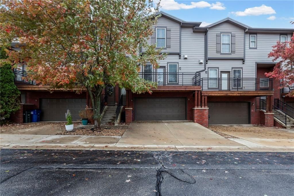 5245 Overland Drive D4, Lawrence, KS 66049